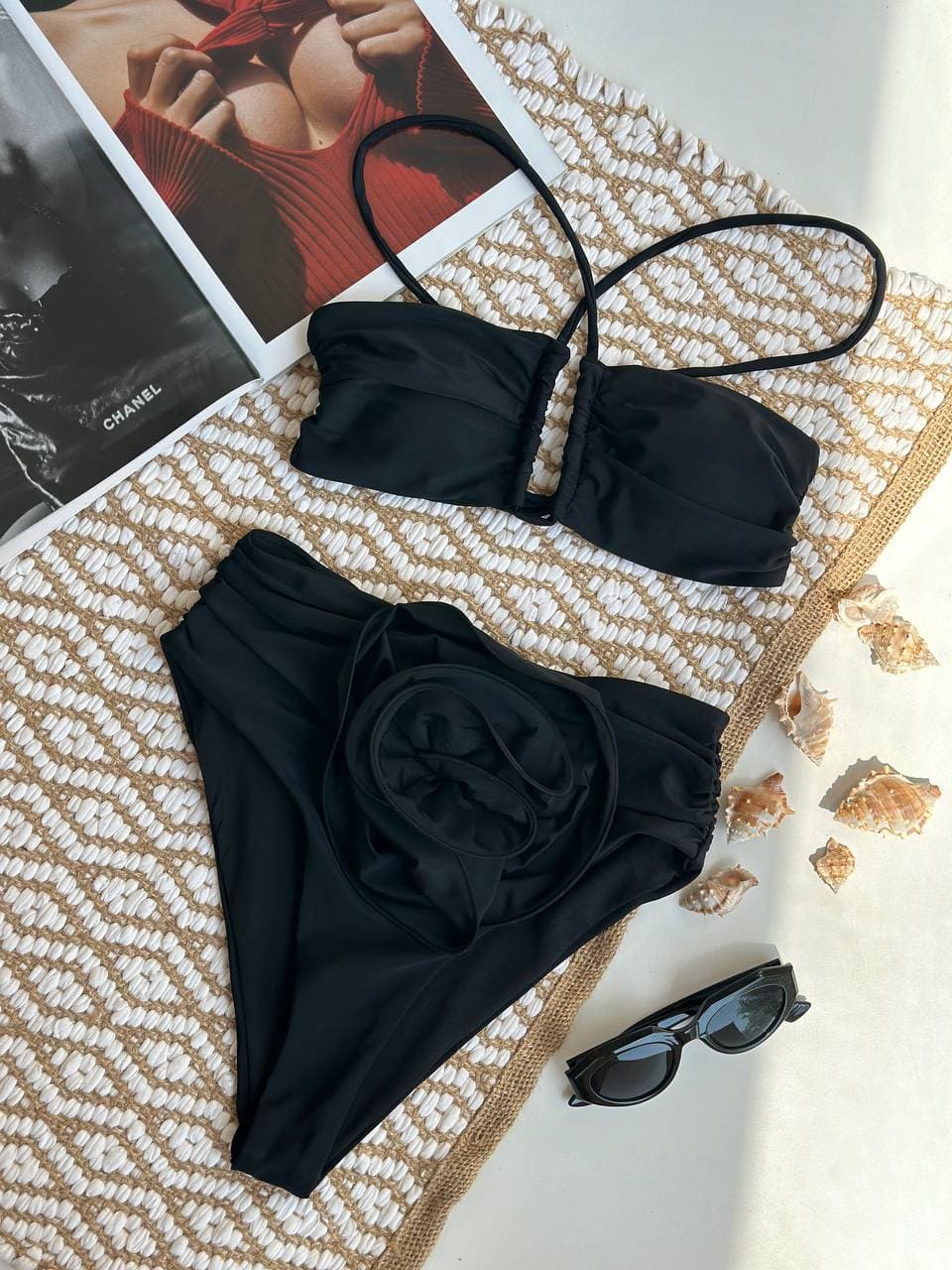 "Noir Elegance" – Costum de baie sofisticat cu talie înaltă